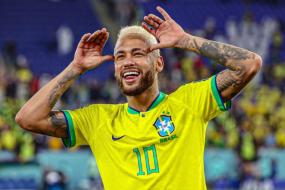الاتحاد البرازيلي يحسم موقف نيمار من مواجهة مصر رسميا