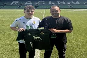 رسميا.. لاعب الأهلي ينتقل إلى راسينج سانتندير الإسباني
